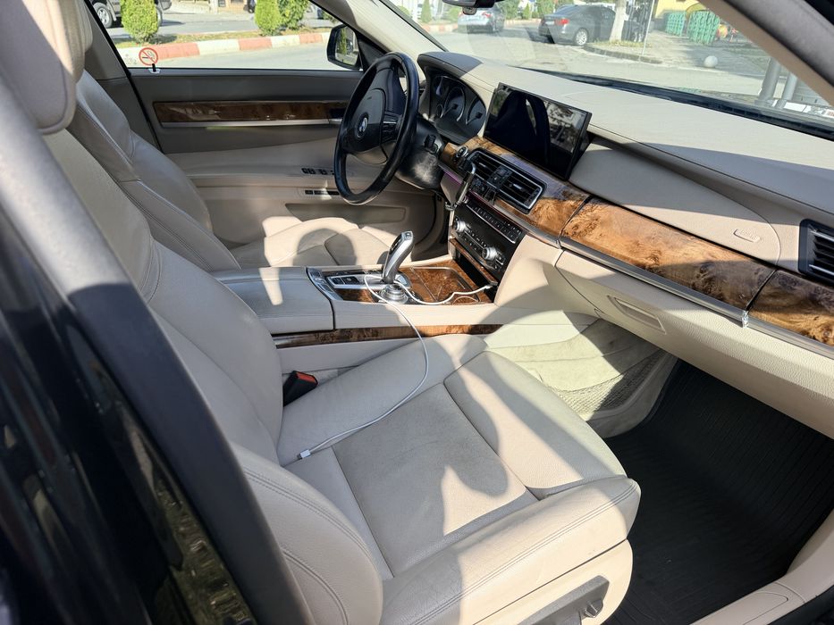Vand BMW,730 long