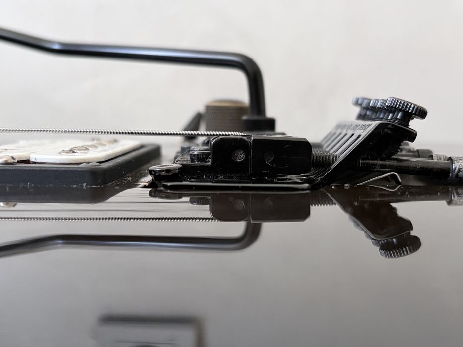 Электрогитара Manfred Seymour Duncan