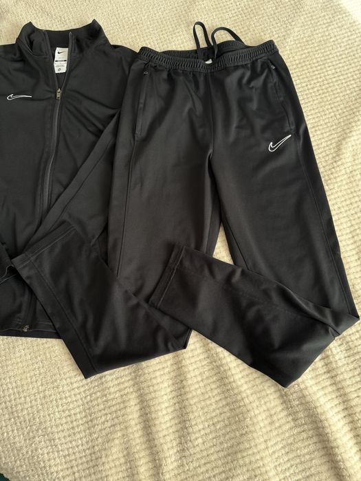 Trening barbati nike