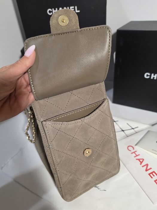 Налична чанта Chanel Hobo 25S велур