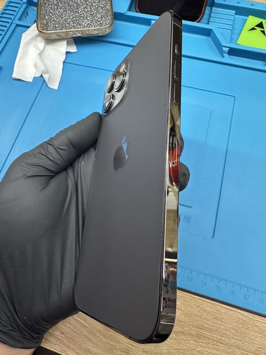 Service GSM : inlocuire sticla/capac/geam spate toata gama Iphone!