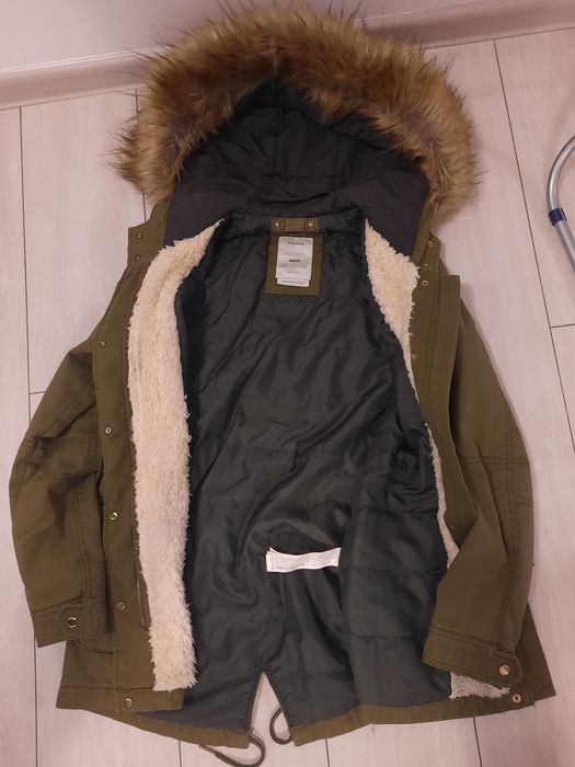 Parka Damă Bershka Premium-S  în stare excelentă