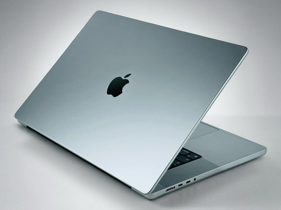 КАТО НОВ! MacBook Pro 16" M2 PRO 12CPU 16GPU 16GB RAM 512GB SSD 100% Батерия! Гаранция!