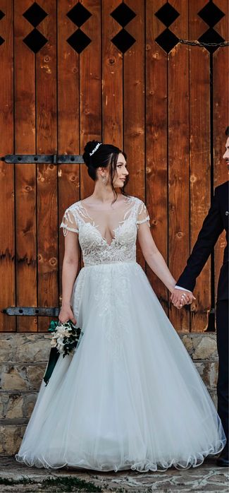 Rochie de mireasa tip printesa