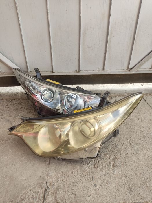 Фара Toyota Estima