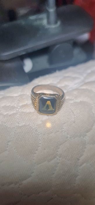 Пръстен на Левски София