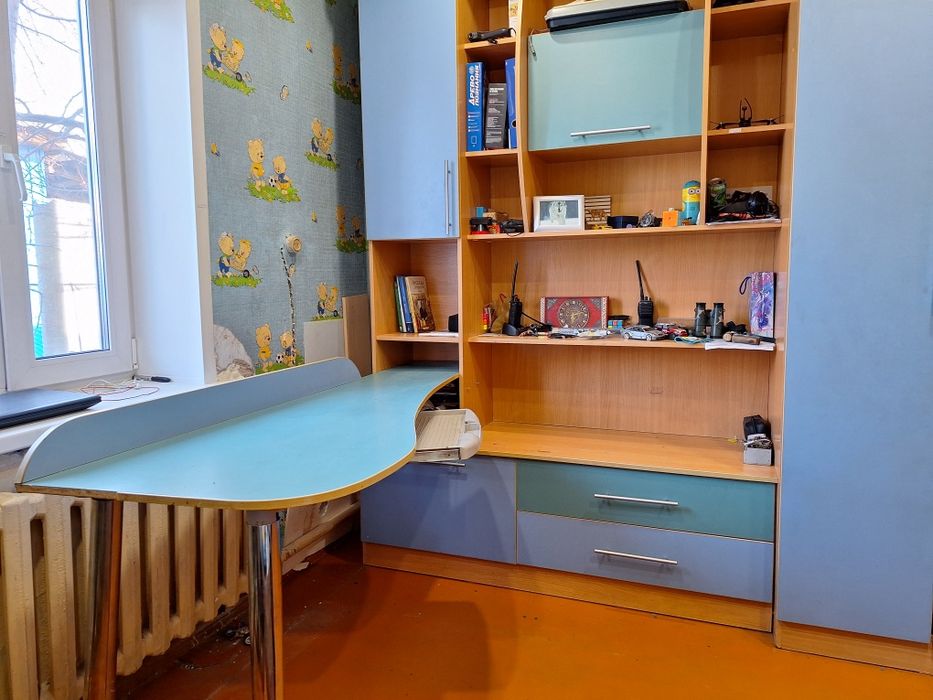 Гарнитур очень красивый ,и вместительный