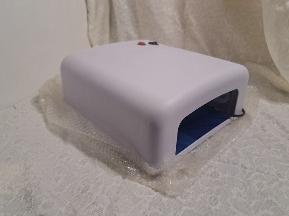 Продаётся ультрафиолетовая лампа для маникюра