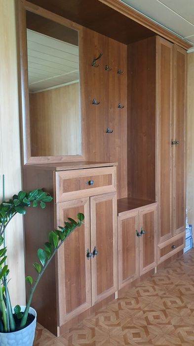 Продам прихожую в отличном состоянии.