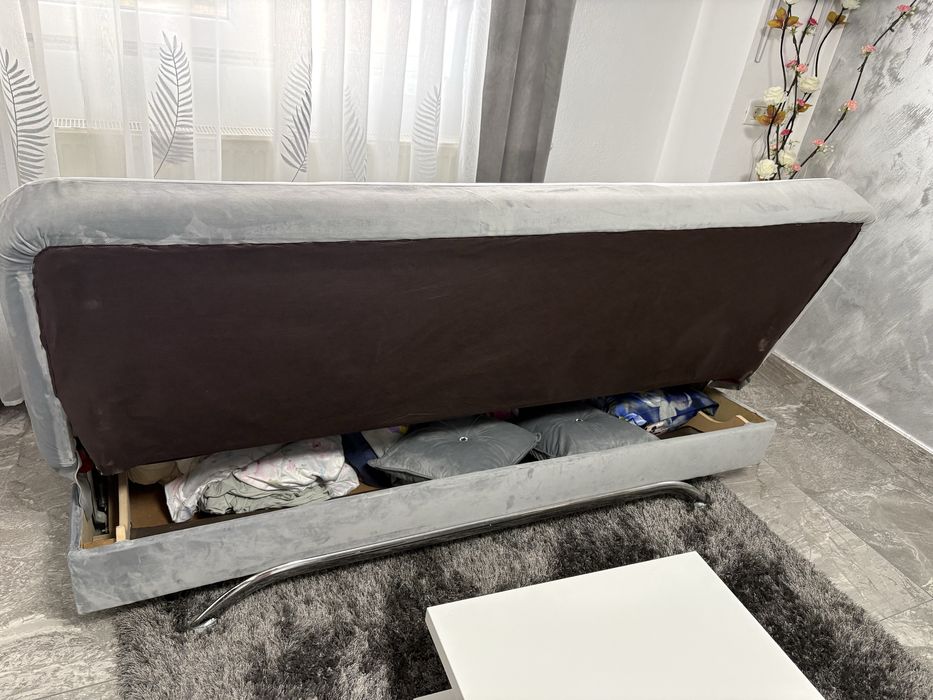 Canapea extensibila+ masuta