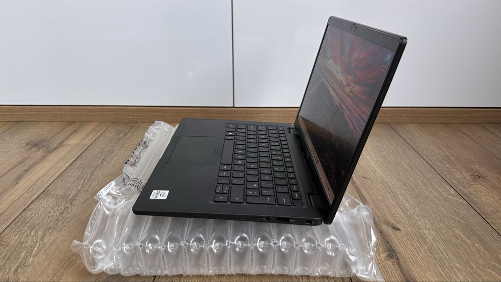 Лаптоп Dell Latudite 7310 FHD 13.3”  / Intel i5- 10310u 16GB RAM 256GB SSD / Windows 11 Pro