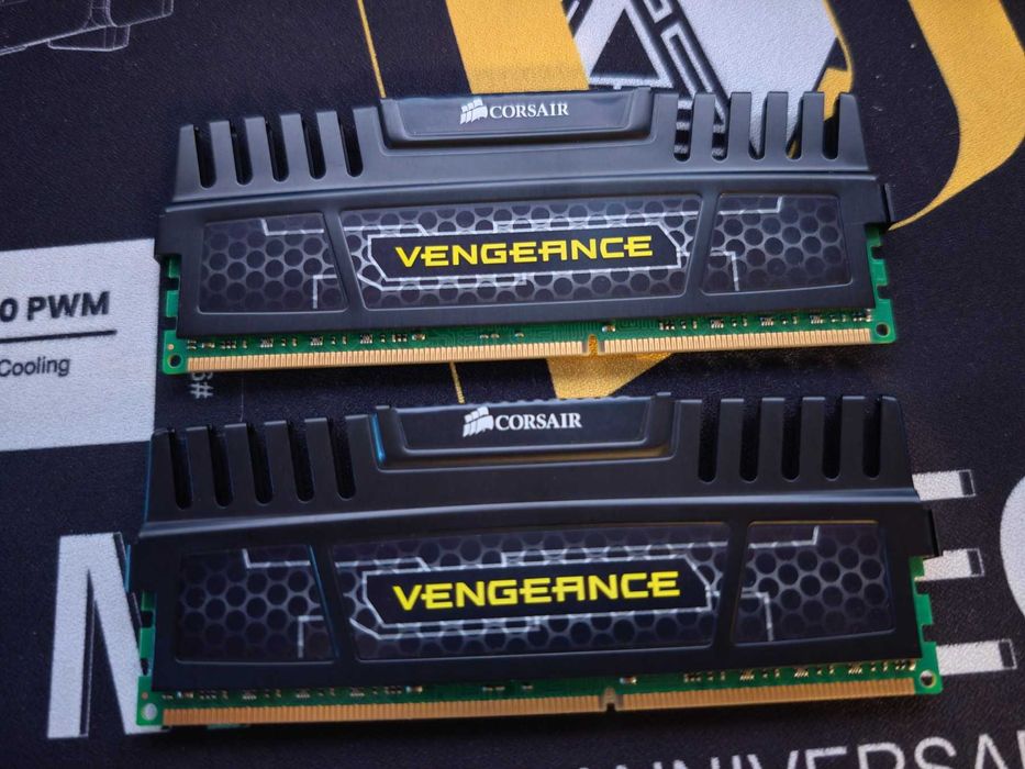 Рам памет Corsair VENGEANCE 16GB 2x8GB 1600Mhz DDR3