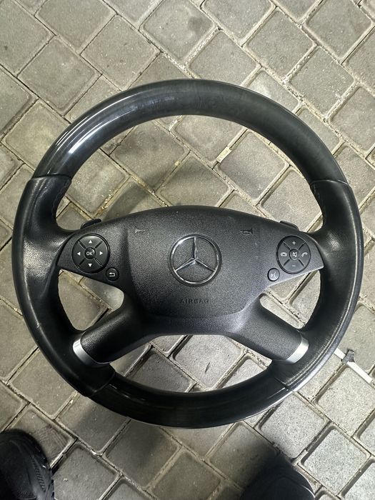 Руль на Mercedes 212.