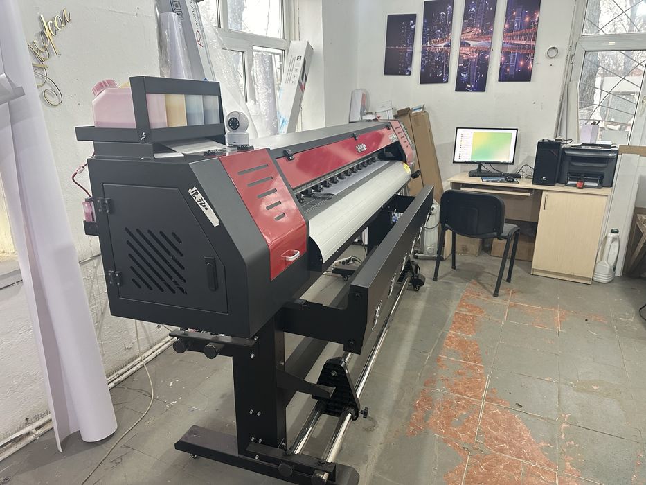 Широкоформатный принтер 1.9м