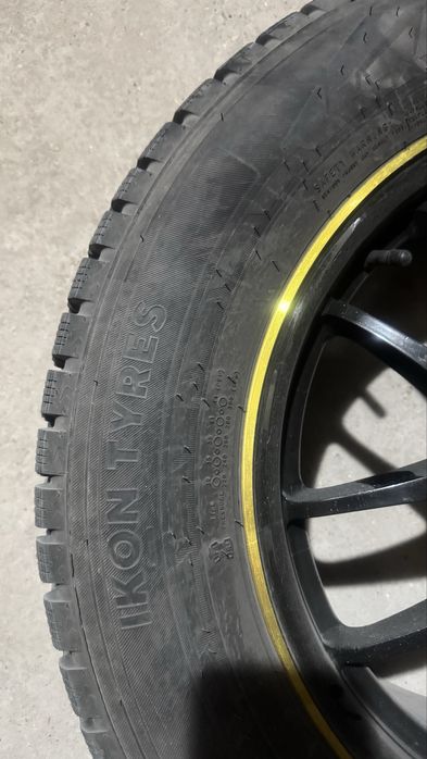 225/65R17 комплект зимних шин с дисками