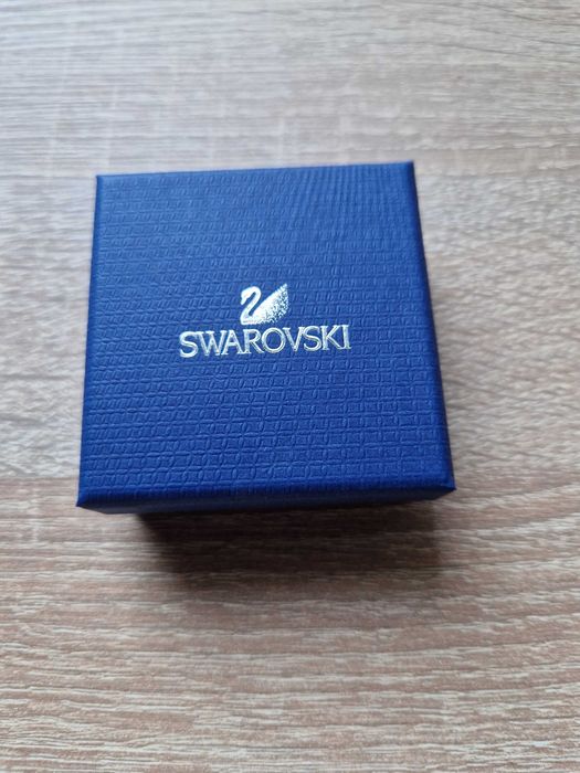 Колие Swarovski ново
