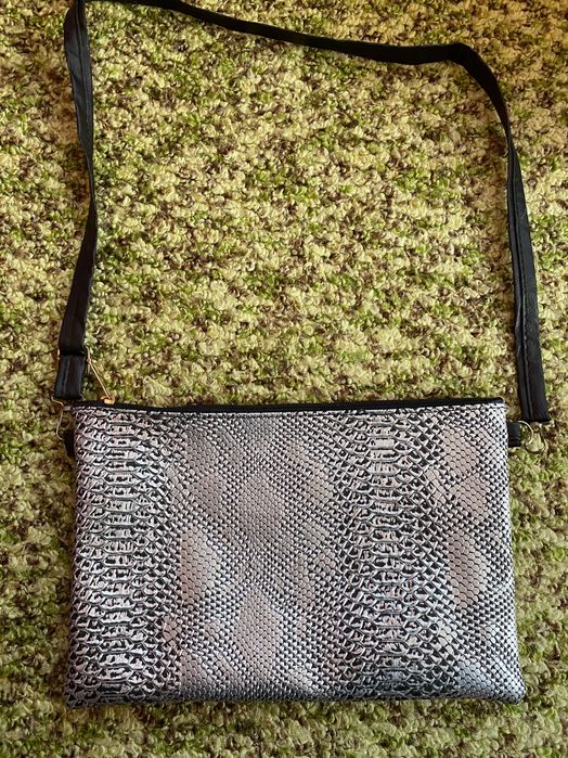 Стилна малка чанта