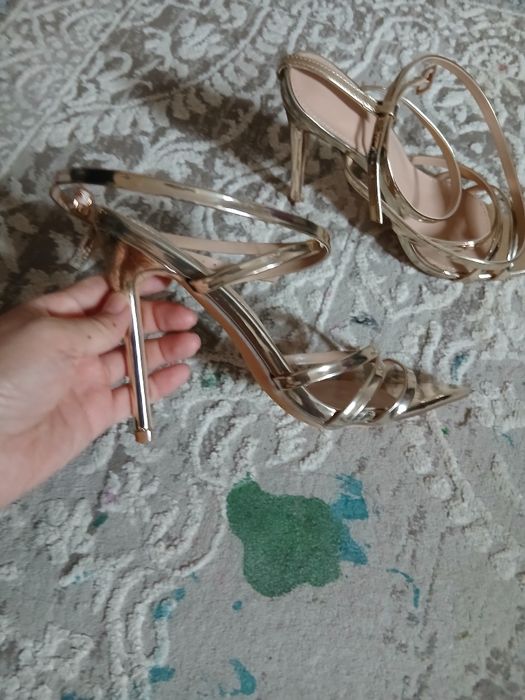 Туфли для девушек и женщин