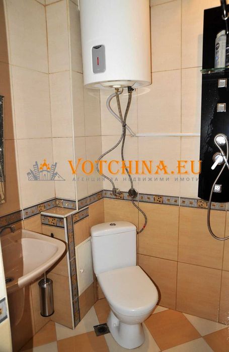 Продава се Четиристаен апартамент в Варна, Зимно кино Тракия - 92 кв.м за 2011 €/кв.м - Снимка #5