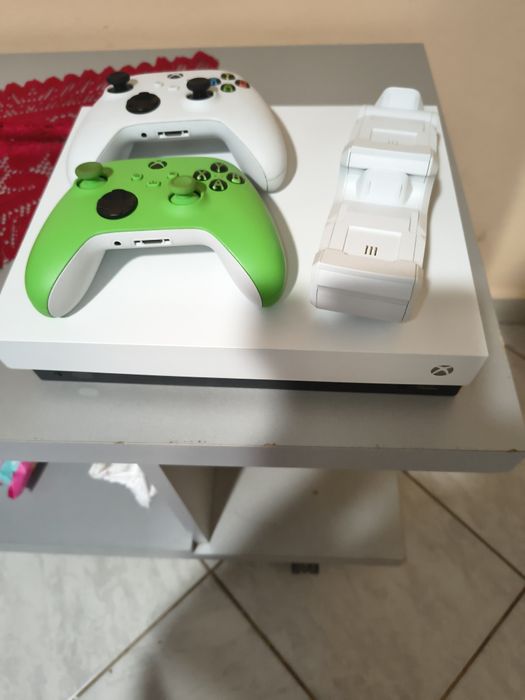 Xbox one x 1tb memorie