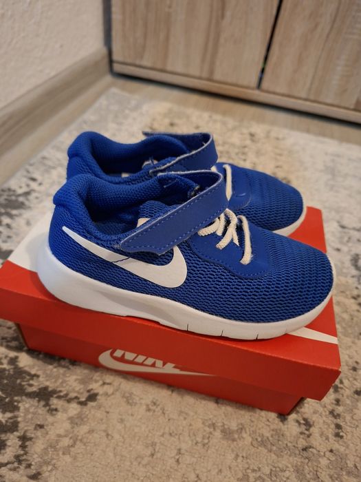 Adidasi copii nike tanjun marimea 27