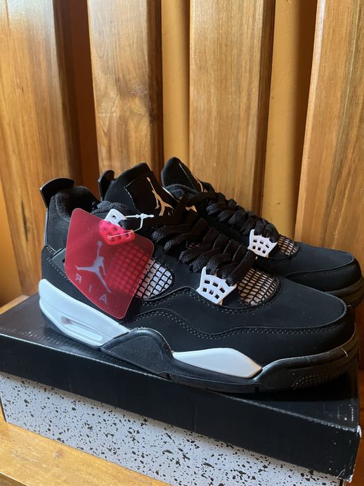 Jordan 4 White thunder