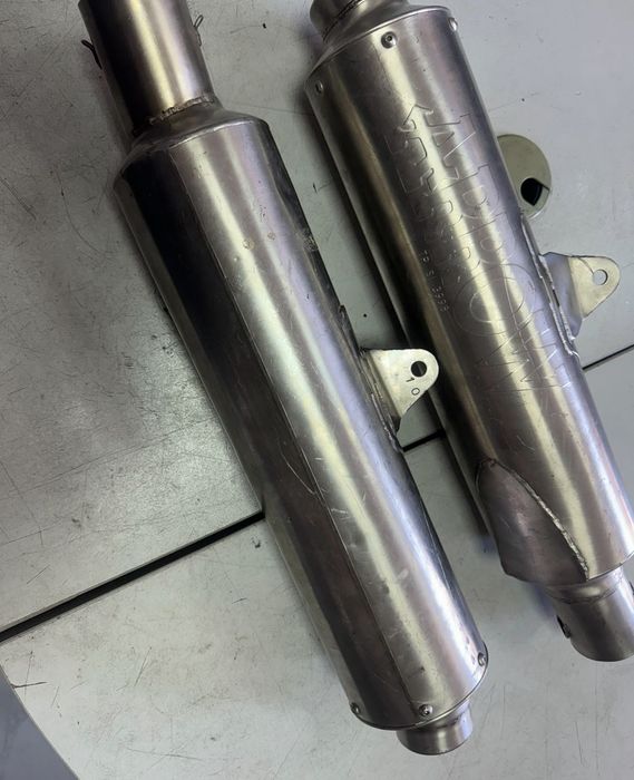 Оригинални гърнета / ауспуси за мотор на Arrow