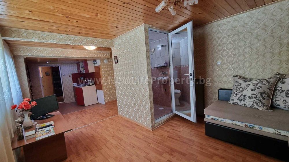 Продава се Многостаен апартамент в Бургас, Център - 100 кв.м за 1260 €/кв.м - Снимка #11
