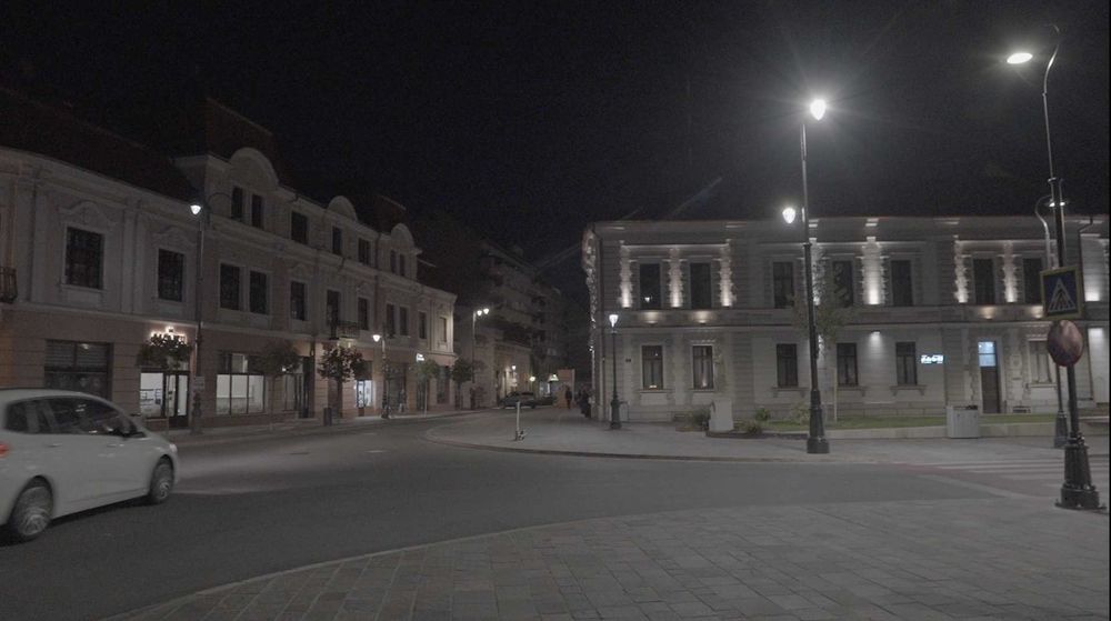 Vând obiectiv ultra-wide Sony E 11mm F1.8 (Preț redus, citiți descrierea) - Ideal Imobiliare sau fotografie pe timp de Zi
