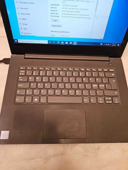 Laptop Lenovo V130-14IKB - Core i5-7200U, 8GB RAM, 256GB NVMe SSD
