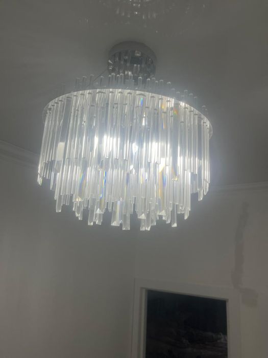 Продам люстра срочно