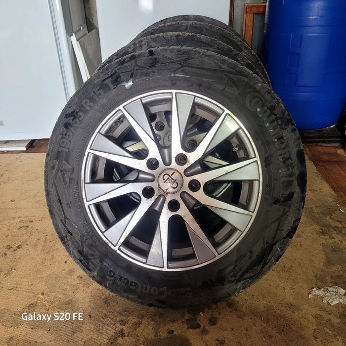 Продам колесо в сборе