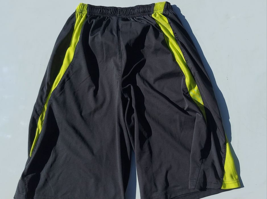 LOT Pantaloni scurti baschet fotbal sport sintetic 8 bucati super pret
