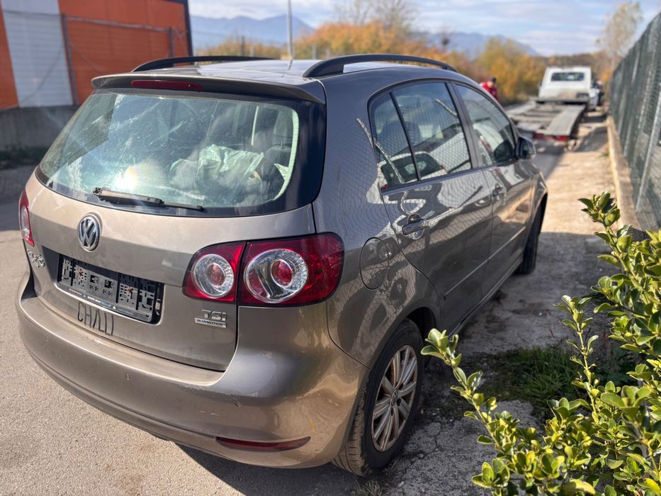 Volkswagen Golf Plus на части