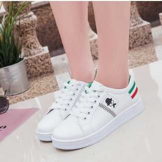 Sport oyoq kiyimlari, qizlar, va yigitlar uchun ham!