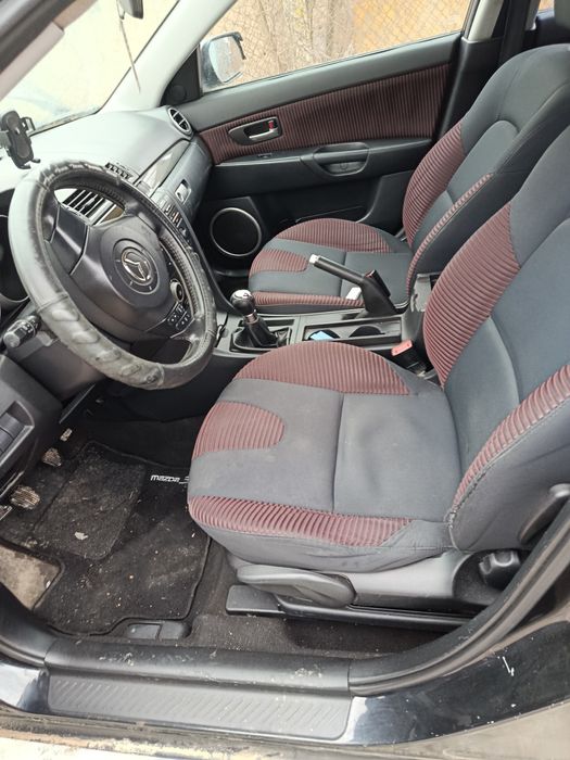 Продава се на Части Mazda 3