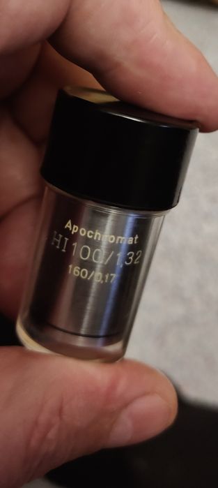 Апохроматический объектив для микроскопа