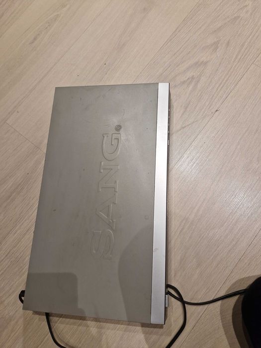 DVD плеър SANG + 50–60 DVD диска