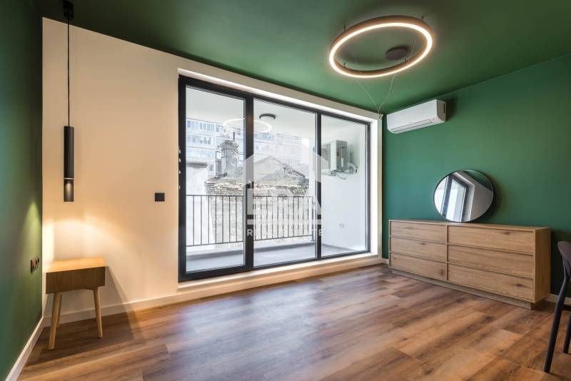 Едностаен, ексклузивен, чисто нов и обзаведен апартамент за продажба,