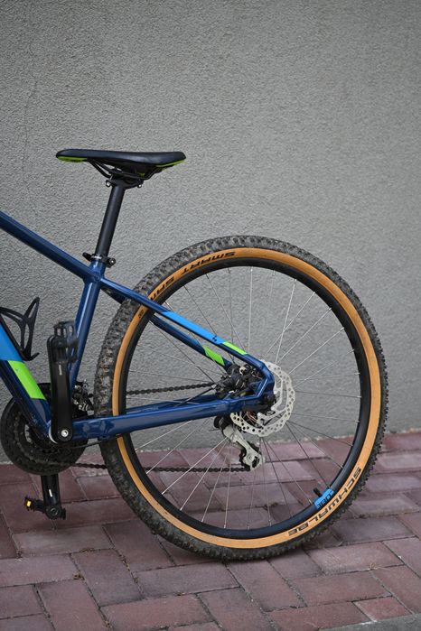 Bicicleta Cube Aim Race 27.5" - ca nouă, ideală statură mică