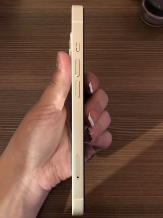 Срочно продам Айфон 13