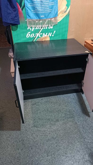 Тумбочки офисные б/у в хорошем состоянии.