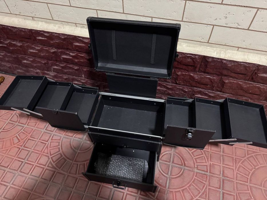 Косметический чемодан