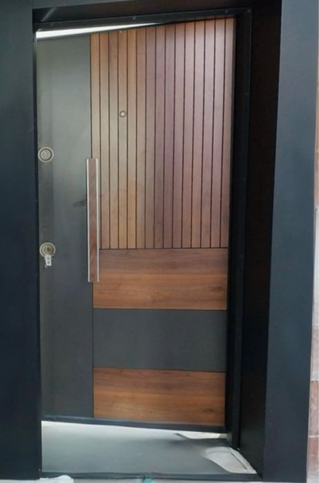 Входна врата с метална каса-Ribs