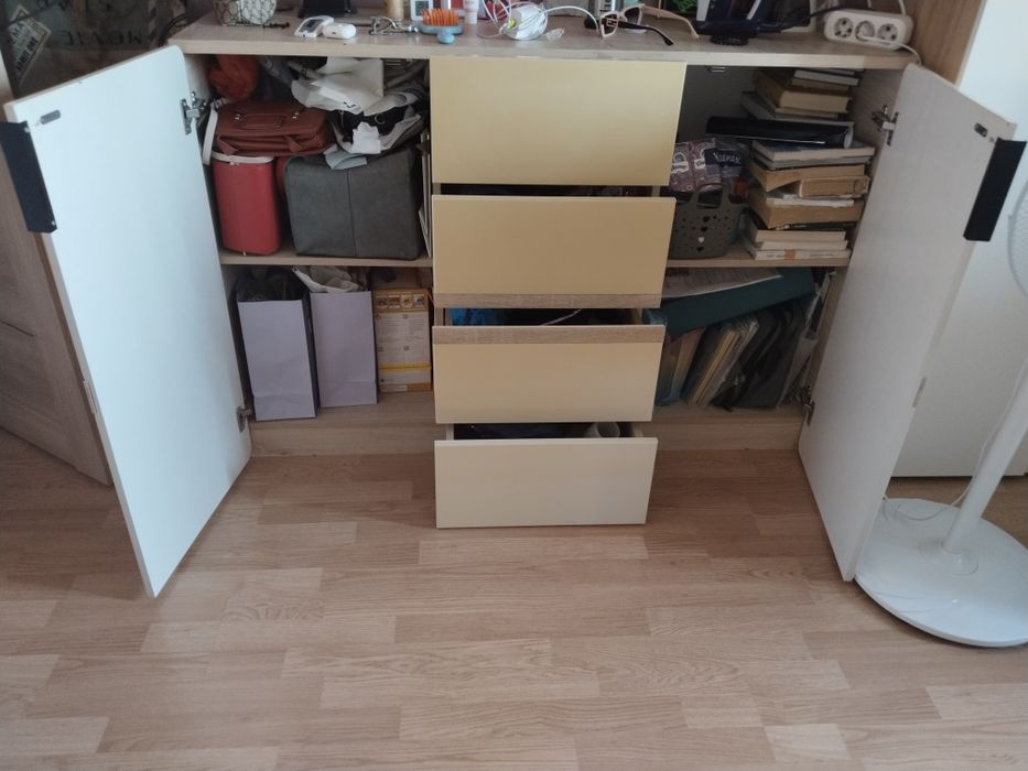 Продам шкаф, тумбу и кровать