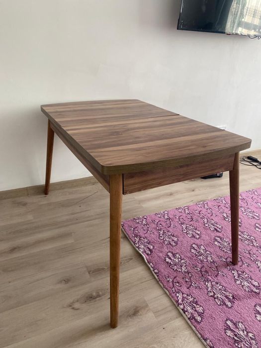 Стол со стульями