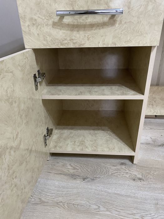 Продам компьютерный стол