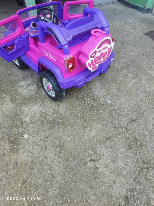 Продавам много запазена електрическа джипка