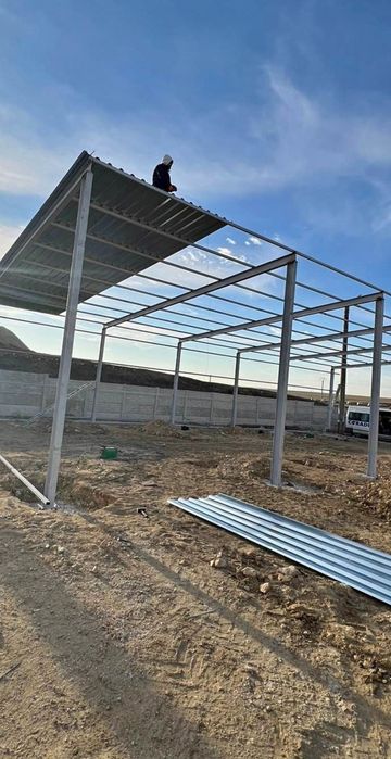 Vând hală metalică 10 m lățime 10 m lungime cu 4 m înălțime doar struc