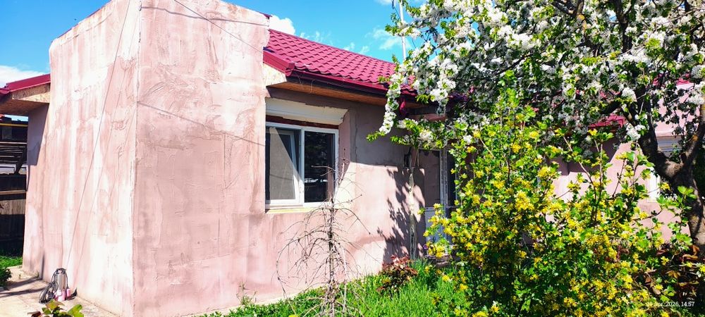 Casa de vânzare în Romanu